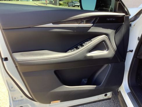 Used 2022 INFINITI QX60 Sensory w/ Cargo Package AWD/4WD image 10