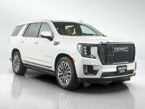 Used 2024 GMC Yukon Denali Ultimate AWD/4WD image 8