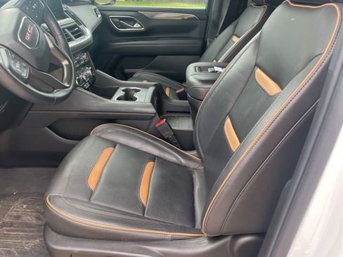 Used 2023 GMC Yukon XL AT4 w/ LPO, Floor Liner Package AWD/4WD image 9