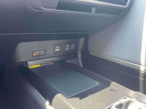Used 2025 Toyota Camry SE w/ Multimedia Upgrade Package AWD/4WD image 33