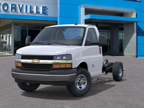 New 2025 Chevrolet Express 3500 w/ Power Convenience Package image 6