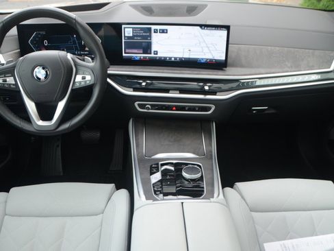 Used 2025 BMW X5 xDrive40i image 17