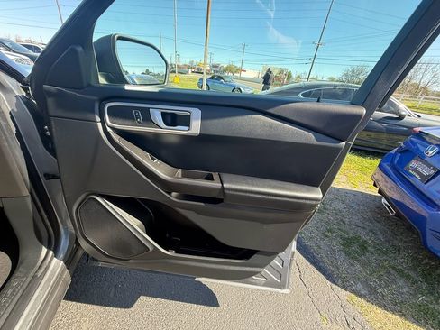 Used 2021 Ford Explorer 4WD w/ Class III Trailer Tow Package image 23
