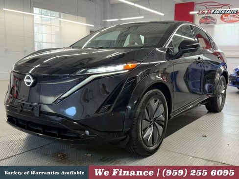 Used 2023 Nissan Ariya FWD image 2