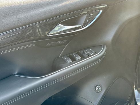Used 2023 Buick Envision Essence FWD image 17