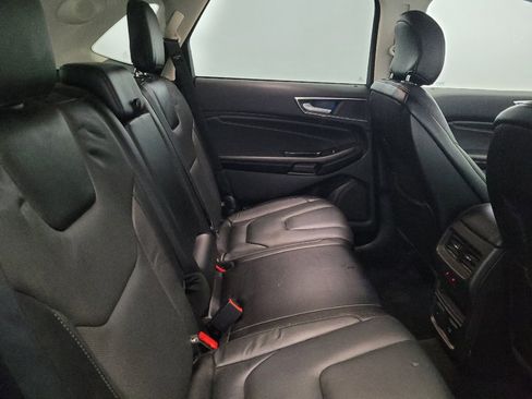 Used 2017 Ford Edge Titanium w/ Equipment Group 302A AWD/4WD image 19