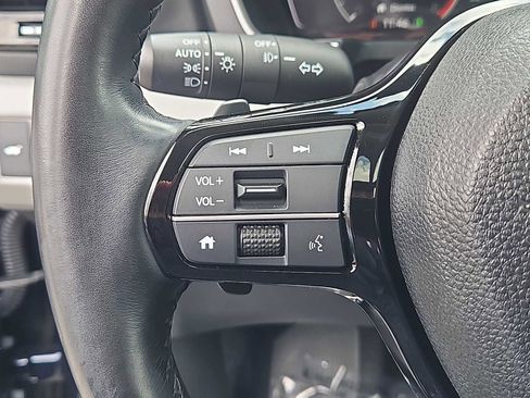Used 2023 Honda Pilot Touring image 25