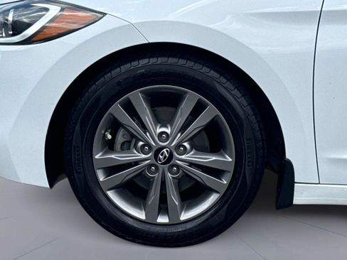 Used 2017 Hyundai Elantra SE w/ SE A/T Tech Package 03 FWD image 10
