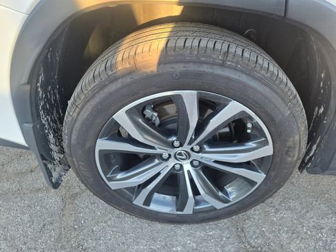 Used 2020 Lexus RX 350L Premium w/ Premium Package image 32