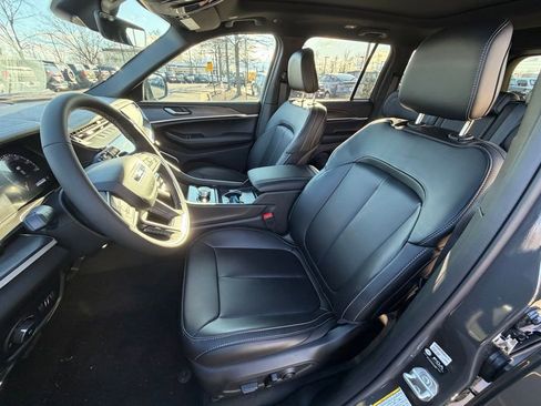 New 2026 Jeep Grand Cherokee Limited w/ Limited Altitude Package image 14