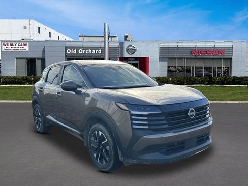 Used 2025 Nissan Kicks SV image 3