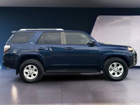 Used 2018 Toyota 4Runner SR5 RWD image 6