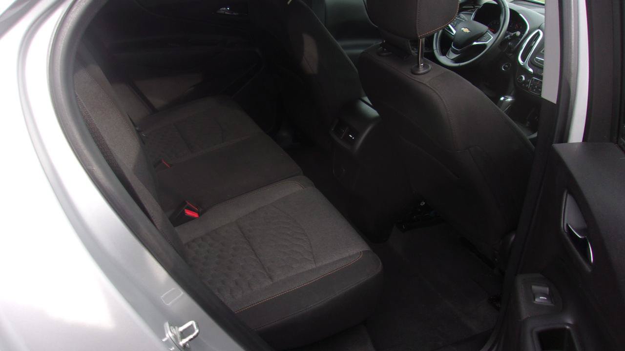 Used 2018 Chevrolet Equinox LT FWD image 6