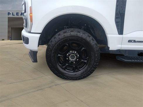 Used 2023 Ford F350 XLT w/ XLT Premium Package image 14