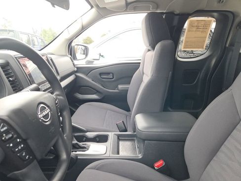Used 2022 Nissan Frontier S image 3