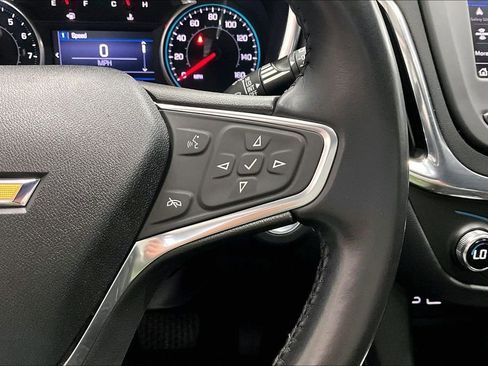 Used 2022 Chevrolet Equinox LT FWD image 18