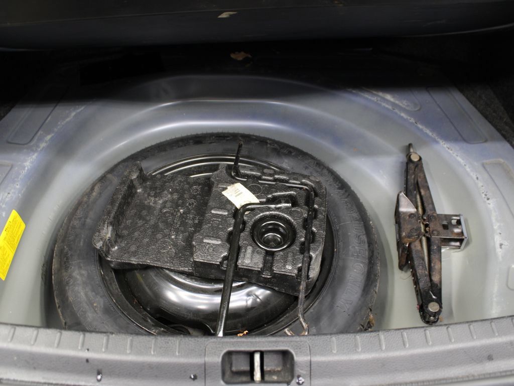 Used 2015 Toyota Corolla S FWD image 34