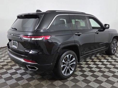 Used 2023 Jeep Grand Cherokee Overland w/ Luxury Tech Group IV image 9