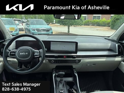 Used 2025 Kia Sorento EX w/ Panoramic Sunroof Package AWD/4WD image 7