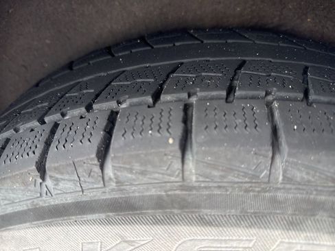 Used 2017 Chrysler Pacifica Touring-L w/ Tire & Wheel Group FWD image 12