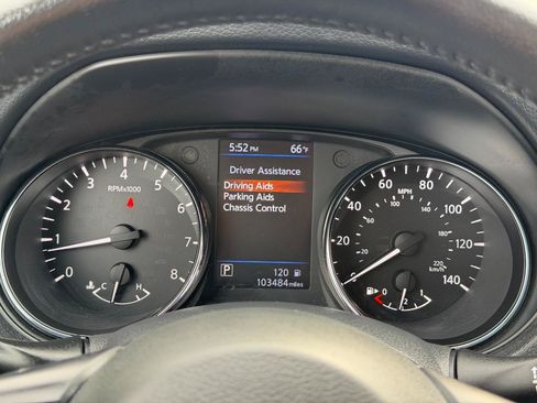 Used 2018 Nissan Rogue SV AWD/4WD image 69