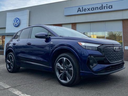 Used 2024 Audi Q4 e-tron Premium Plus w/ Premium Plus image 1