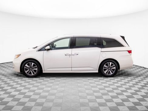 Used 2014 Honda Odyssey Touring Elite image 4