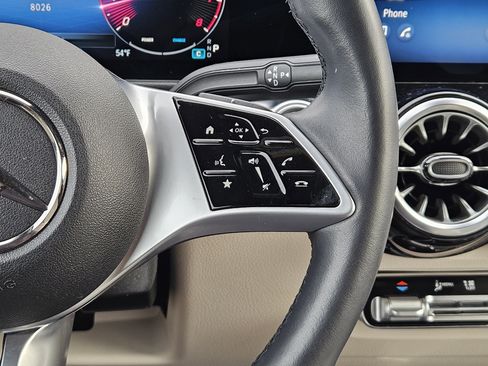 Certified 2025 Mercedes-Benz GLB 250 image 28