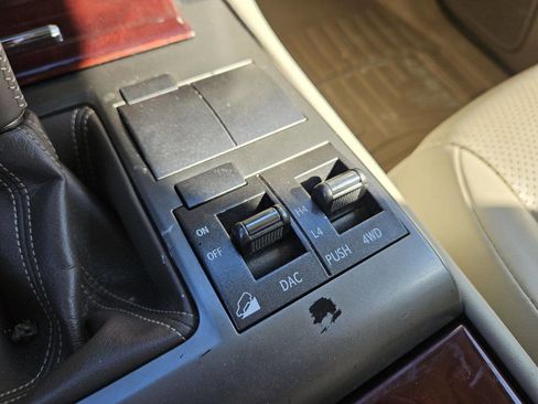 Used 2013 Lexus GX 460 w/ Comfort Plus Pkg image 23