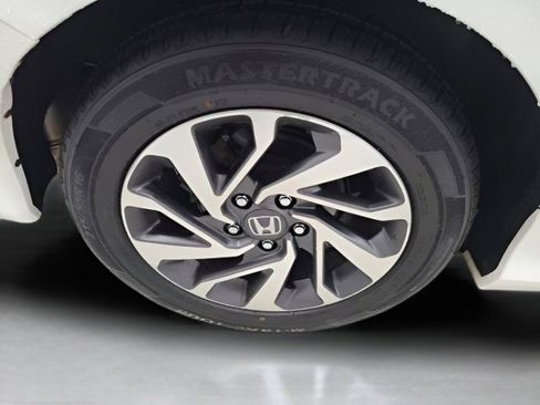 Used 2018 Honda Civic EX image 13