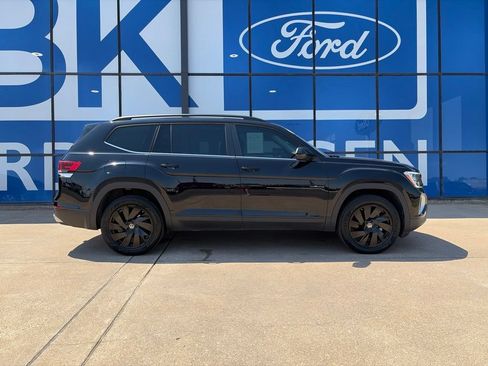 Used 2024 Volkswagen Atlas SE FWD image 8