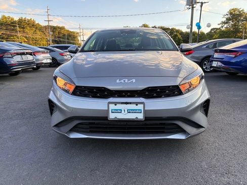 Used 2023 Kia Forte LXS w/ LXS Technology Package FWD image 2