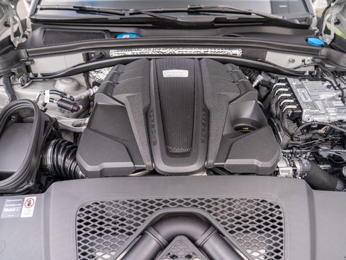 New 2026 Porsche Macan S image 29