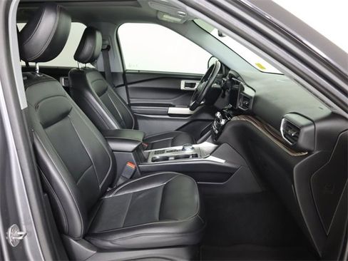 Used 2021 Ford Explorer Limited w/ Equipment Group 301A image 13