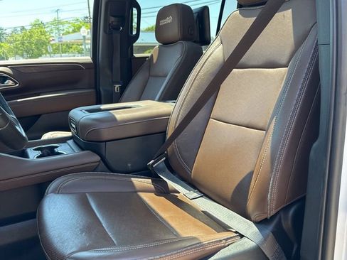 Used 2023 Chevrolet Suburban High Country AWD/4WD image 30