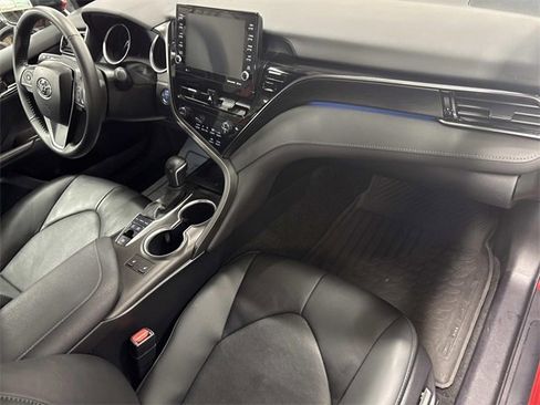 Used 2023 Toyota Camry XLE image 26