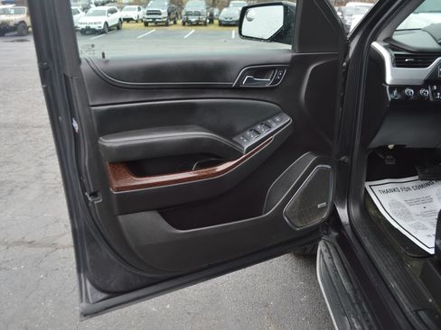 Used 2016 GMC Yukon SLE w/ HD Trailering Package AWD/4WD image 15