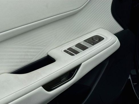 New 2026 Lexus ES 350e w/ Convenience Package FWD image 8