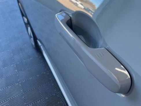 Used 2024 Honda Pilot Touring image 4