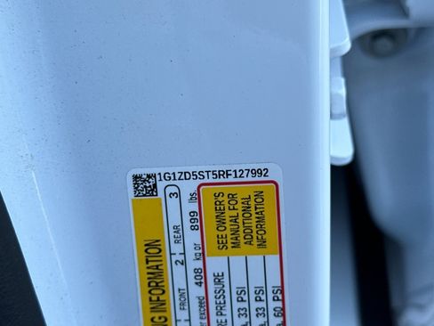 Used 2024 Chevrolet Malibu LT image 39