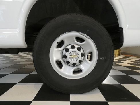 Used 2023 Chevrolet Express 2500 w/ Driver Convenience Package image 7