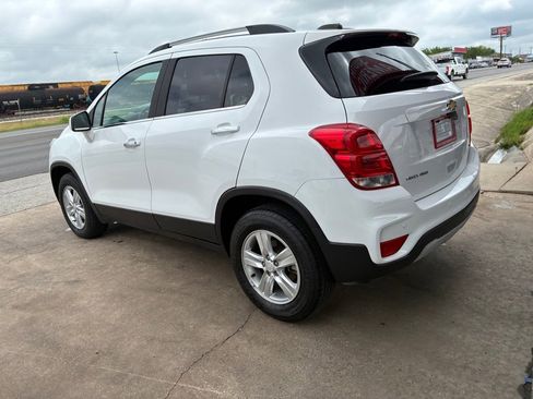 Used 2019 Chevrolet Trax LT w/ LT Convenience Package AWD/4WD image 19