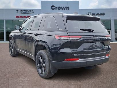 New 2026 Jeep Grand Cherokee Limited w/ Limited Altitude Package