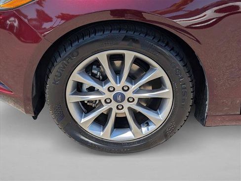Used 2017 Ford Fusion SE w/ Fusion SE Technology Package FWD image 23