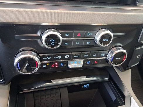 New 2026 Ford F350 Platinum w/ Platinum Plus Package AWD/4WD image 14