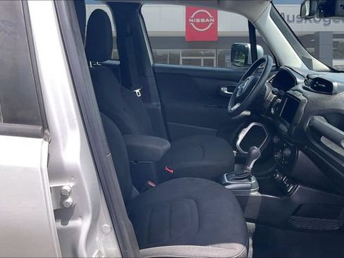 Used 2020 Jeep Renegade Latitude w/ LED Lighting Group AWD/4WD image 27