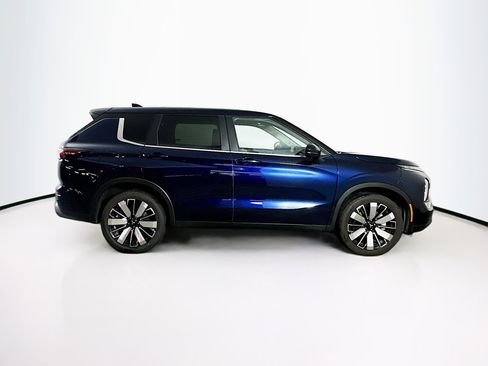 Used 2025 Mitsubishi Outlander SE AWD/4WD image 10