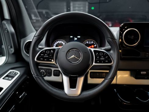 Used 2022 Mercedes-Benz Sprinter 144 Cargo image 43