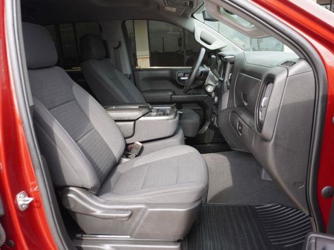 Used 2022 Chevrolet Silverado 1500 Custom w/ Safety Confidence Package RWD image 21