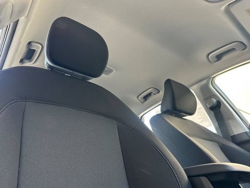 New 2027 Hyundai Kona SE FWD image 18